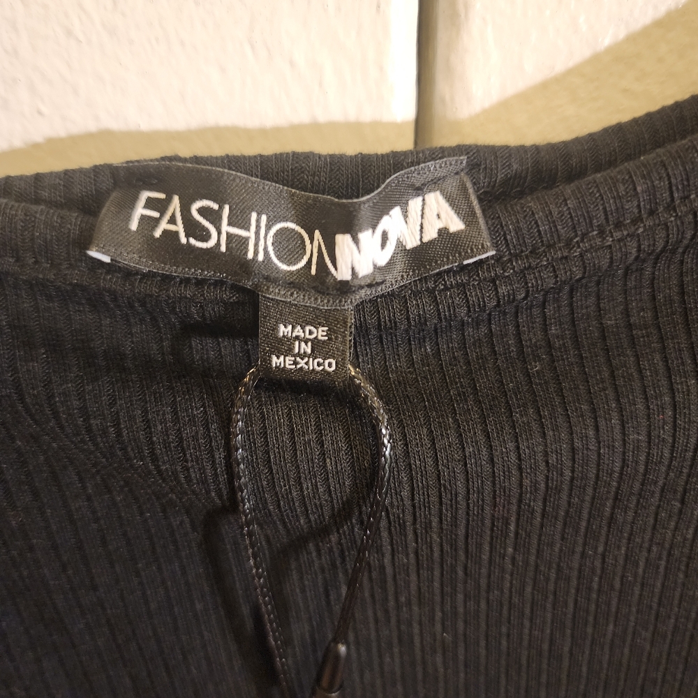 NWT Black Long Sleeve Bodysuit - Picture 2 of 4